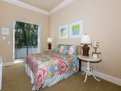 Marco Island Luxury Villa 4 Bedrooms Sleeps 8 Walk to Beach